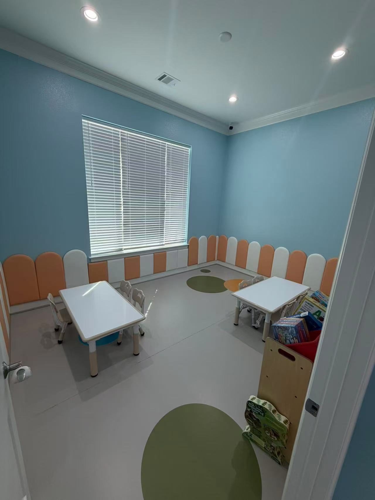 Learning and play room